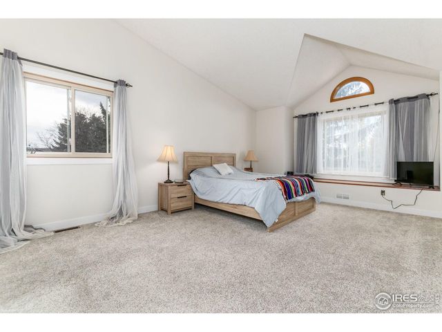 2253 Spinnaker Cir, Longmont, CO 80503