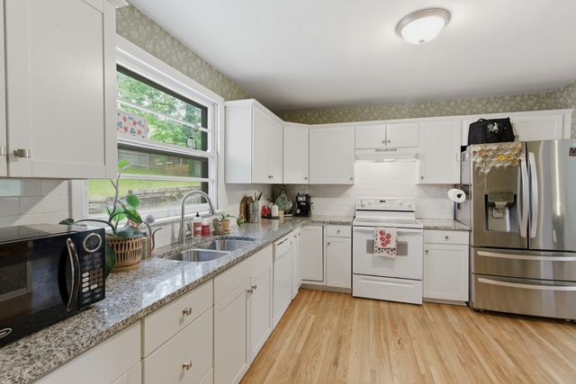 520 Cottonwood Dr, Nashville, TN 37214