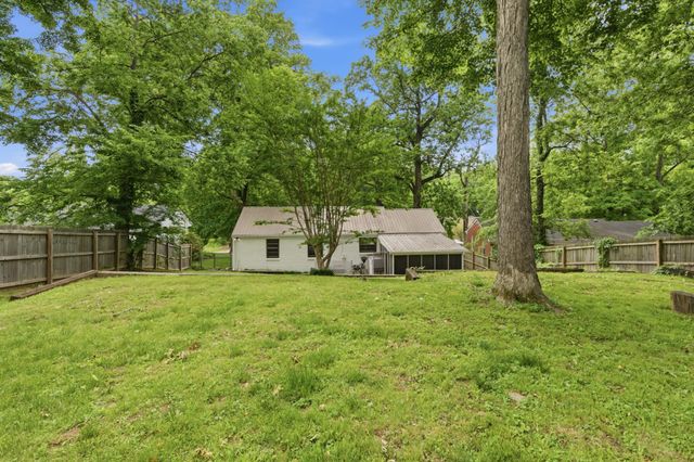 520 Cottonwood Dr, Nashville, TN 37214