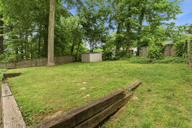 520 Cottonwood Dr, Nashville, TN 37214