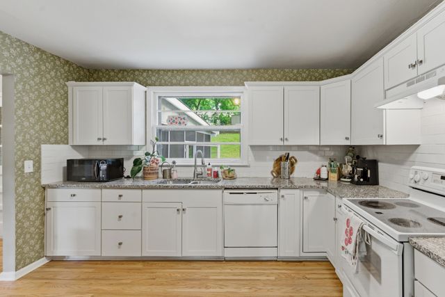 520 Cottonwood Dr, Nashville, TN 37214