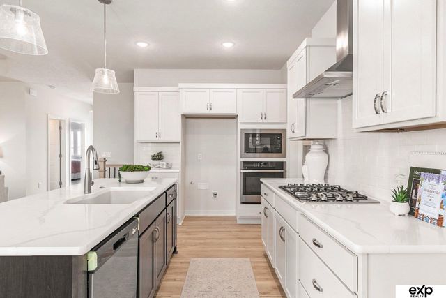 21703 McClellan Drive, Gretna, NE 68028