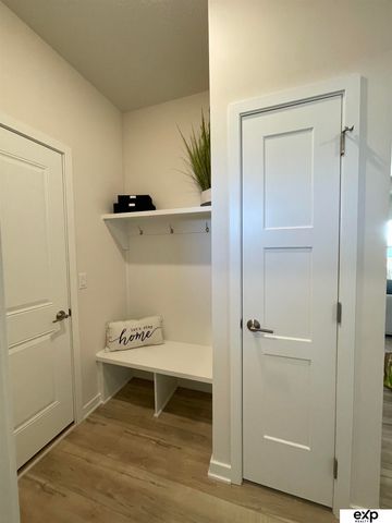 21703 McClellan Drive, Gretna, NE 68028