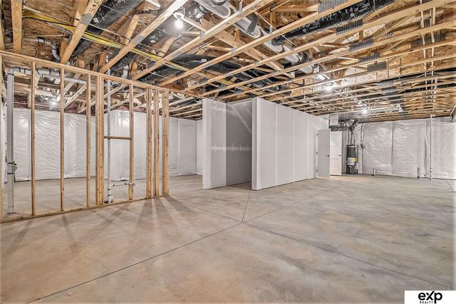 21703 McClellan Drive, Gretna, NE 68028