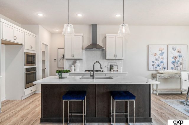 21703 McClellan Drive, Gretna, NE 68028