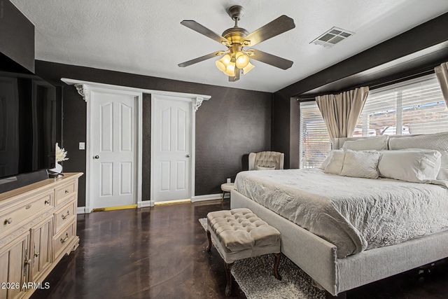 2712 W WAYLAND Drive, Phoenix, AZ 85041
