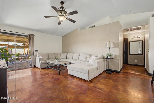 2712 W WAYLAND Drive, Phoenix, AZ 85041
