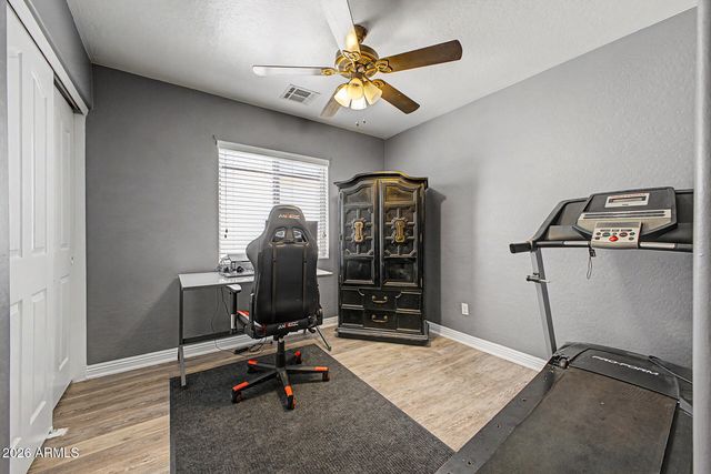 2712 W WAYLAND Drive, Phoenix, AZ 85041