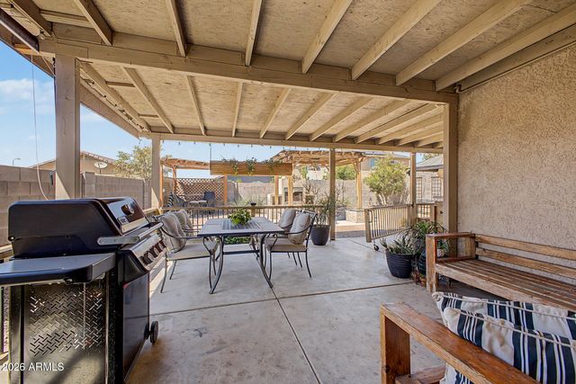 2712 W WAYLAND Drive, Phoenix, AZ 85041