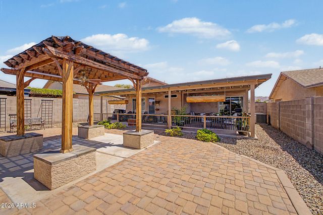 2712 W WAYLAND Drive, Phoenix, AZ 85041