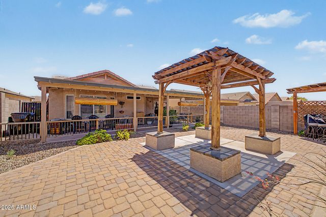 2712 W WAYLAND Drive, Phoenix, AZ 85041