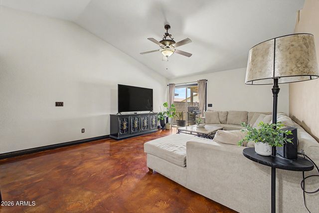 2712 W WAYLAND Drive, Phoenix, AZ 85041