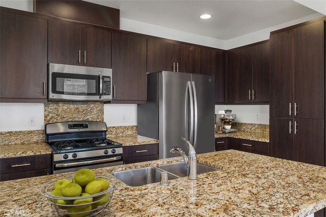 43114 Avenida Abril, Temecula, CA 92592