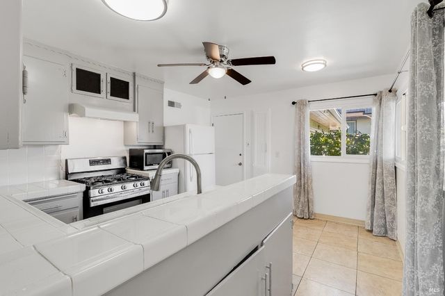 335 Hermosa Ave, Vallejo, CA 94589