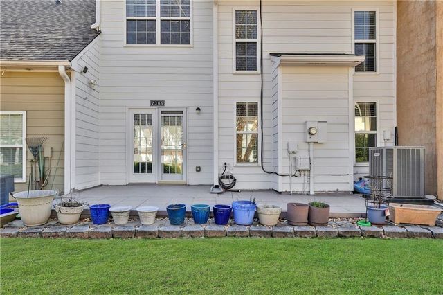 2369 Suwanee Pointe Drive, Lawrenceville, GA 30043