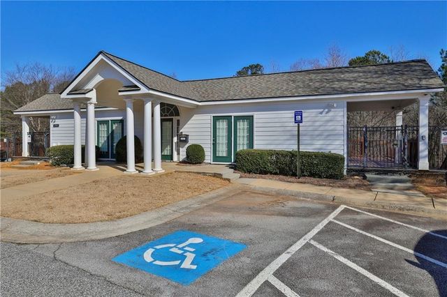 2369 Suwanee Pointe Drive, Lawrenceville, GA 30043
