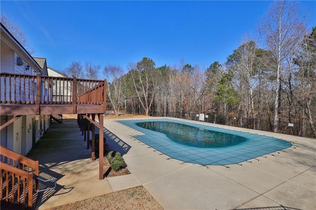 2369 Suwanee Pointe Drive, Lawrenceville, GA 30043