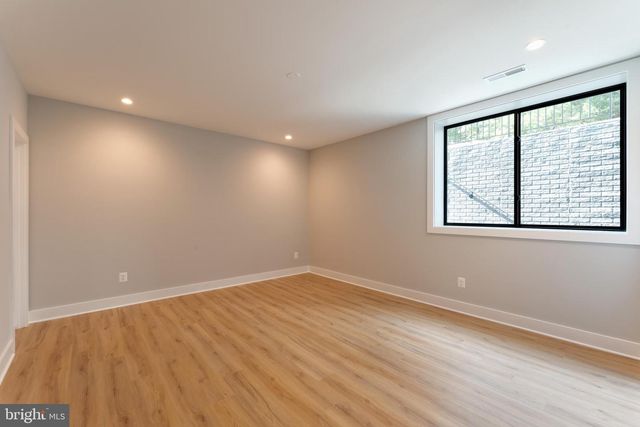 6908 SOUTHRIDGE DR, Mclean, VA 22101