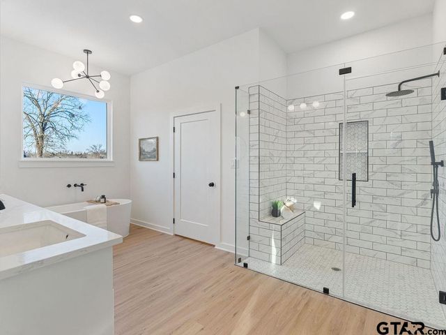 75 W Elmwood Dr, Mt Vernon, TX 75457