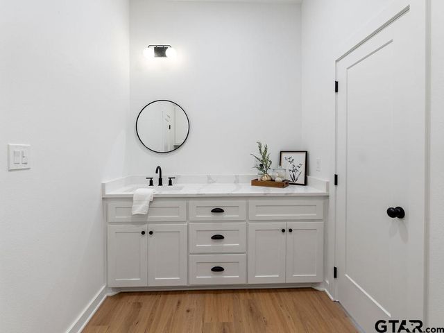 75 W Elmwood Dr, Mt Vernon, TX 75457