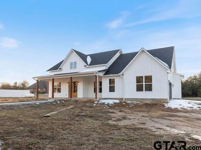 75 W Elmwood Dr, Mt Vernon, TX 75457