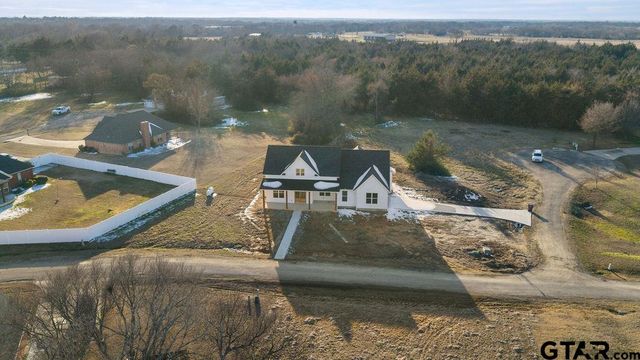 75 W Elmwood Dr, Mt Vernon, TX 75457