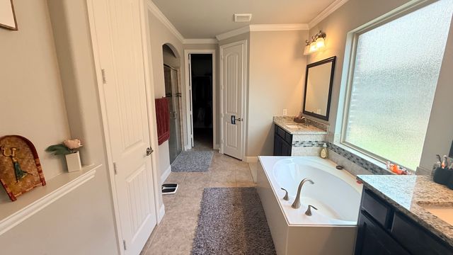 337 Prairie Ridge Lane, Lewisville, TX 75056