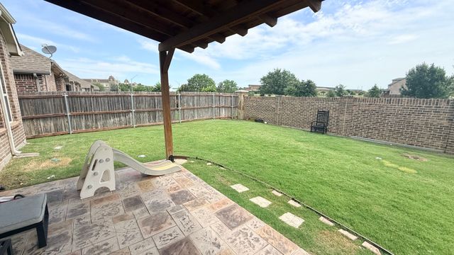 337 Prairie Ridge Lane, Lewisville, TX 75056