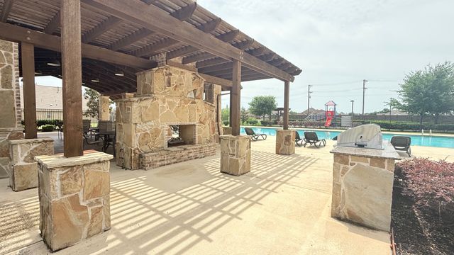 337 Prairie Ridge Lane, Lewisville, TX 75056