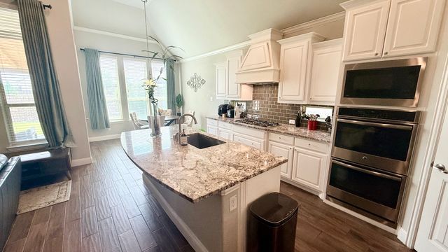 337 Prairie Ridge Lane, Lewisville, TX 75056