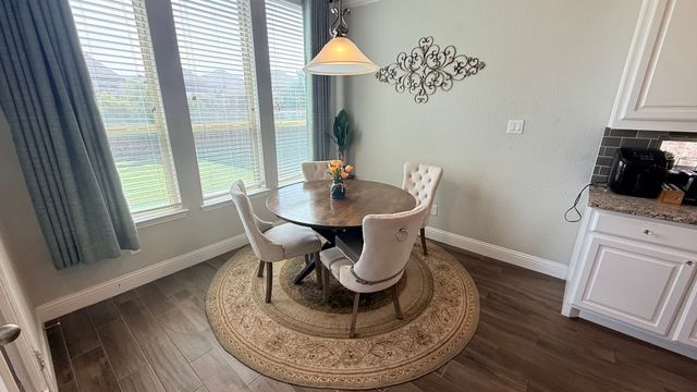 337 Prairie Ridge Lane, Lewisville, TX 75056