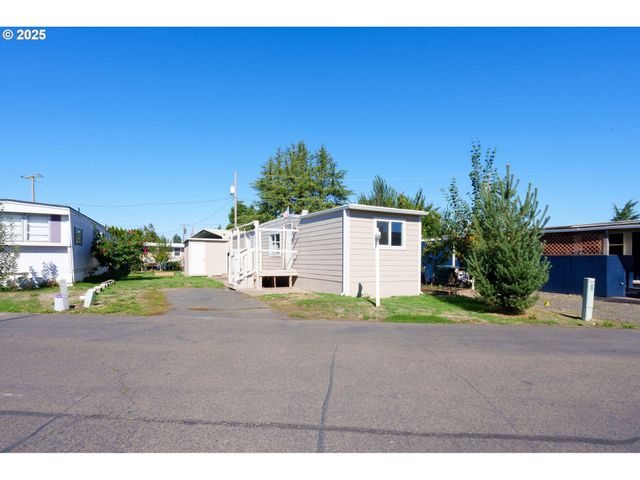 2400 Se STRATUS Ave 33, Mc Minnville, OR 97128