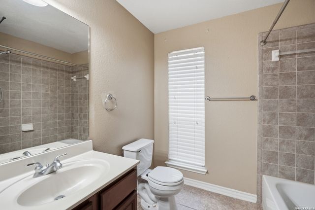 1120 Pinnacle Falls, San Antonio, TX 78260