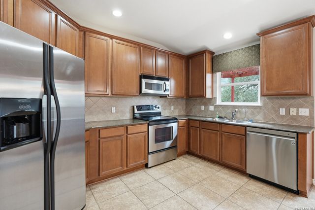 1120 Pinnacle Falls, San Antonio, TX 78260