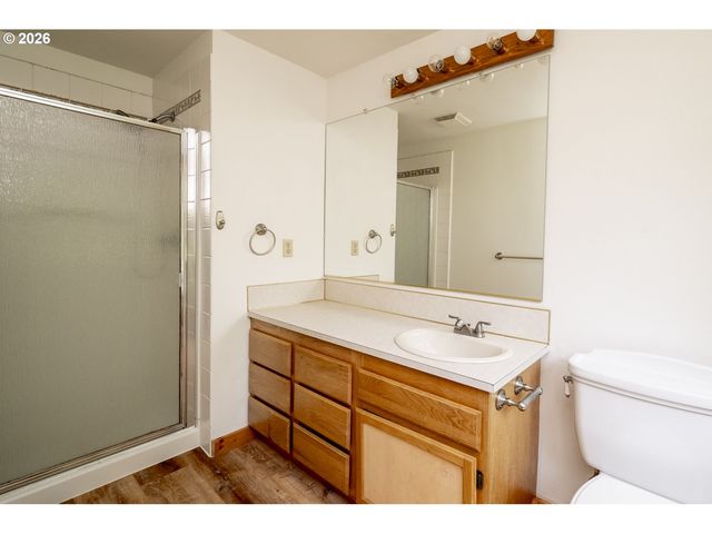 45900 E HAINES Rd, Corbett, OR 97019