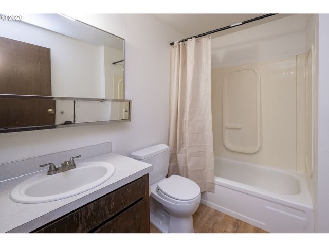 45900 E HAINES Rd, Corbett, OR 97019