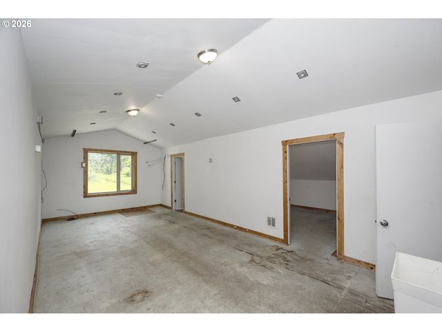 45900 E HAINES Rd, Corbett, OR 97019