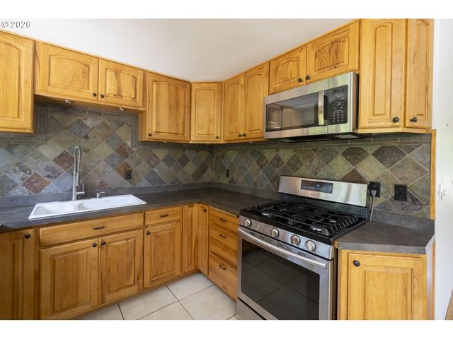 45900 E HAINES Rd, Corbett, OR 97019