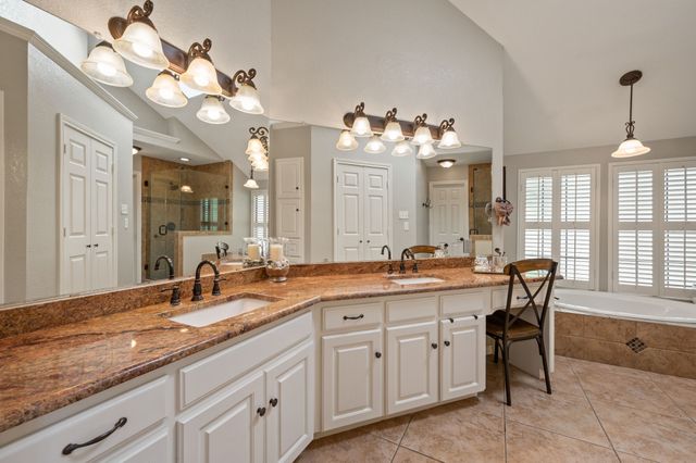 3502 Edgehill Street, Grapevine, TX 76051