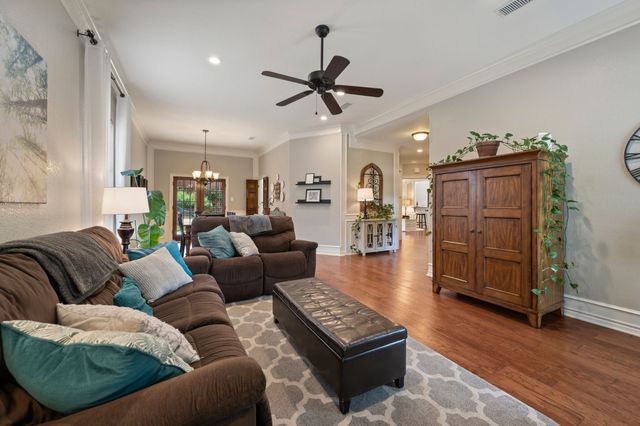 3502 Edgehill Street, Grapevine, TX 76051
