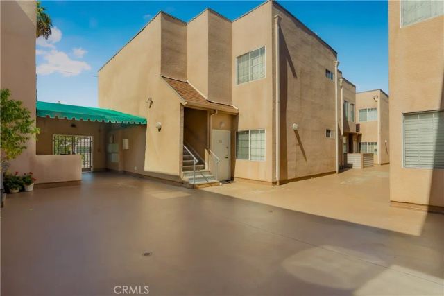 5620 Yolanda Avenue 214, Tarzana, CA 91356