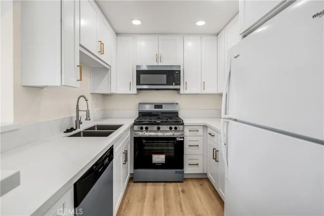 5620 Yolanda Avenue 214, Tarzana, CA 91356