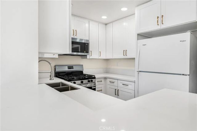 5620 Yolanda Avenue 214, Tarzana, CA 91356