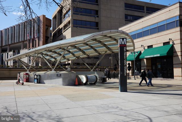 2733 CHESAPEAKE ST NW, Washington, DC 20008