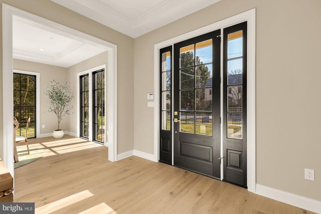 2733 CHESAPEAKE ST NW, Washington, DC 20008