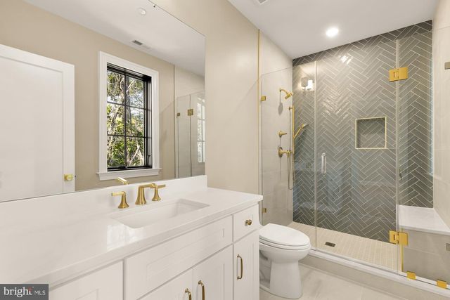 2733 CHESAPEAKE ST NW, Washington, DC 20008