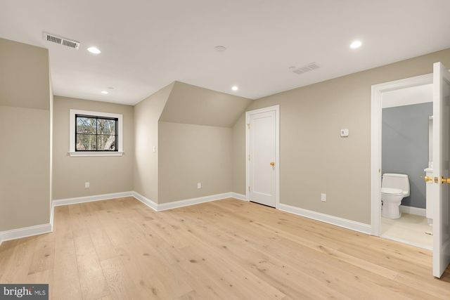 2733 CHESAPEAKE ST NW, Washington, DC 20008