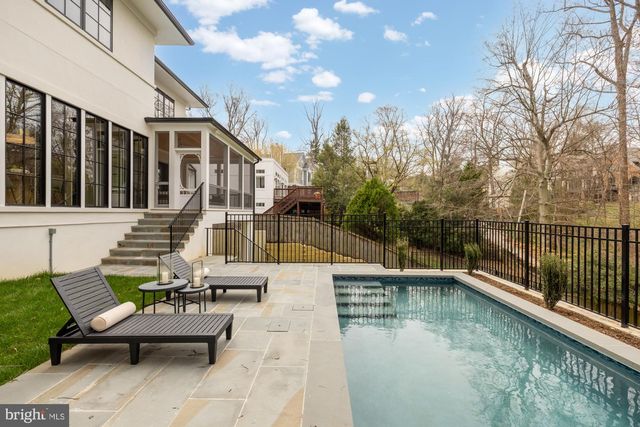 2733 CHESAPEAKE ST NW, Washington, DC 20008