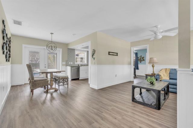 9860 NW 3rd Street, Pembroke Pines, FL 33024