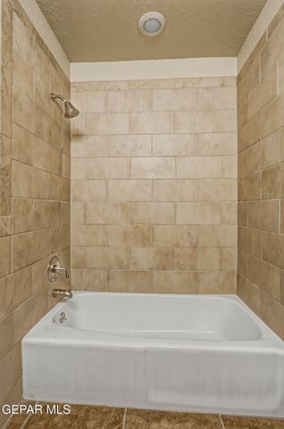 1057 LOS JARDINES Circle, El Paso, TX 79912